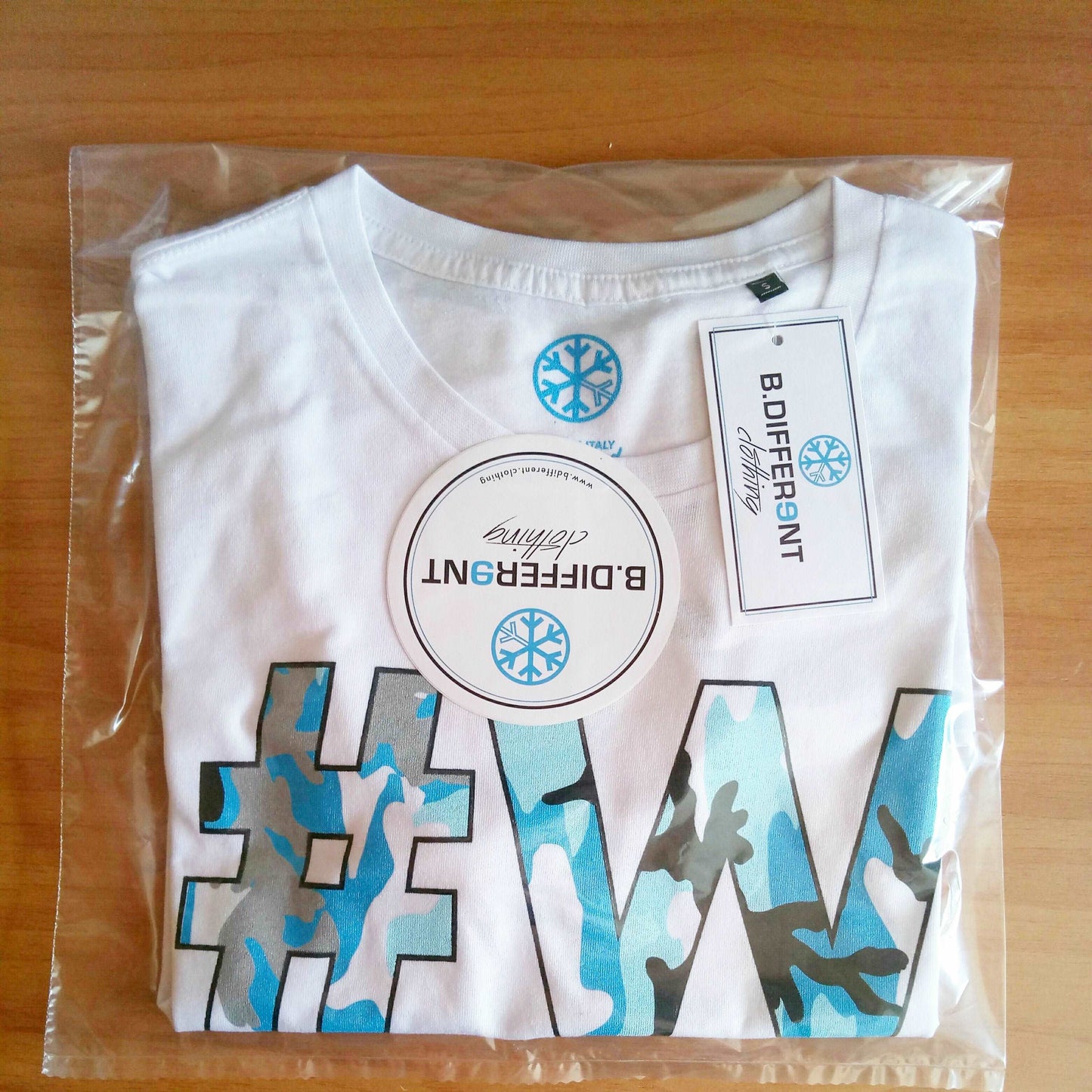 tee-hashtag-weirdo-by-b.different-clothing-graffiti-inspired-independent-streetwear-brand