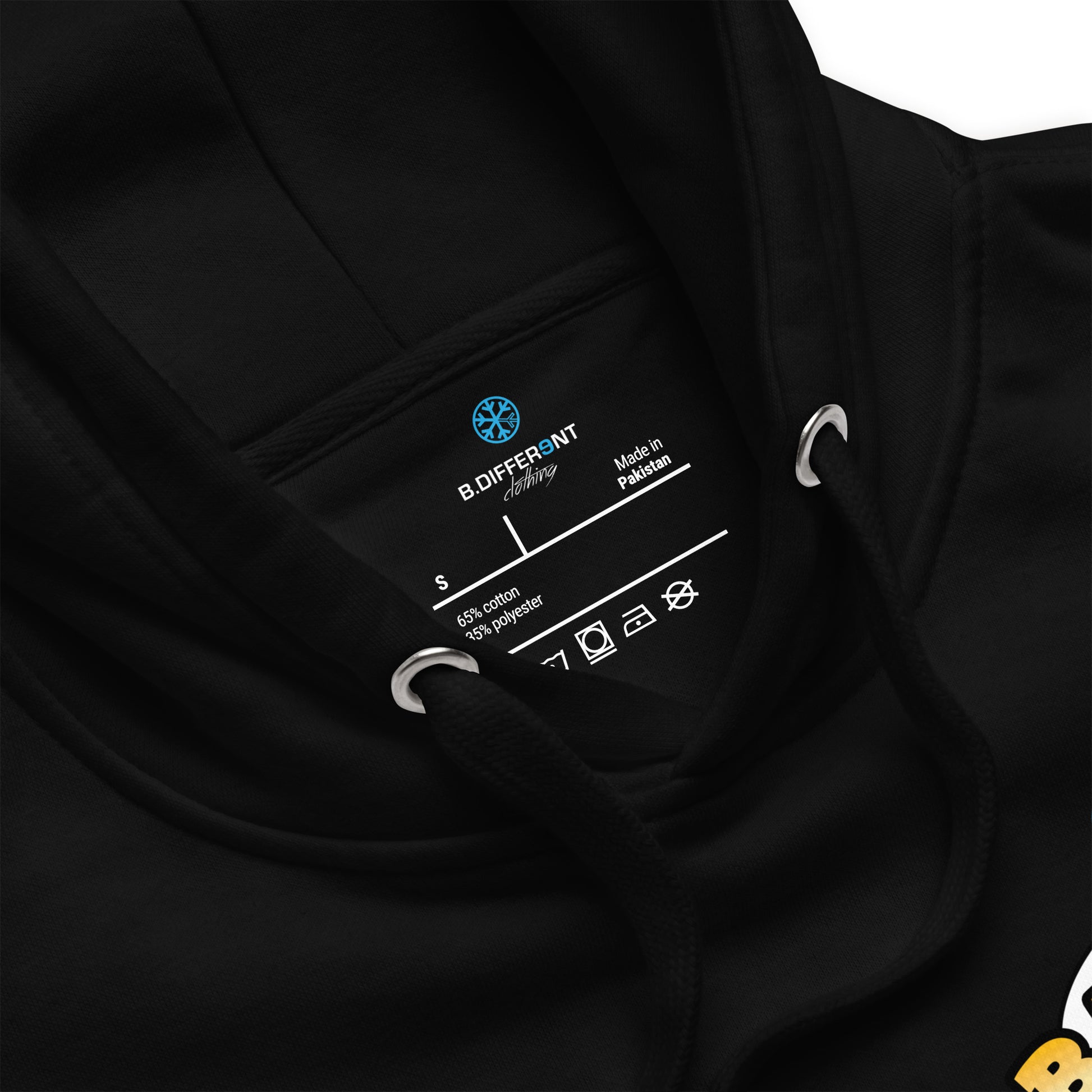 black-graffiti-artist-vinyl-figure-hoodie-detail-by-b.different-clothing-graffiti-inspired-independent-streetwear-brand